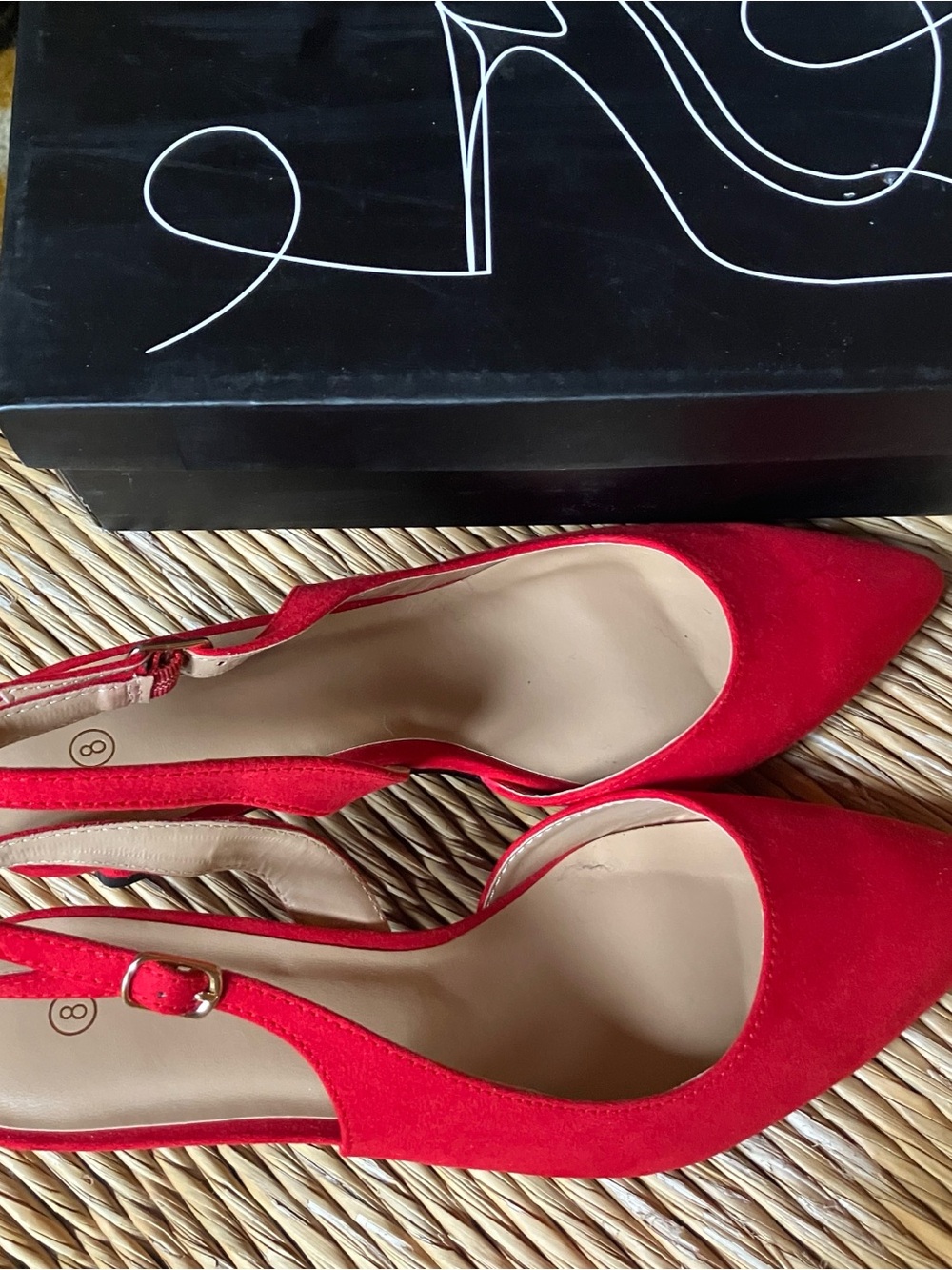 Red Pointed-Toe Slingback Heels - Picture 3 of 7
